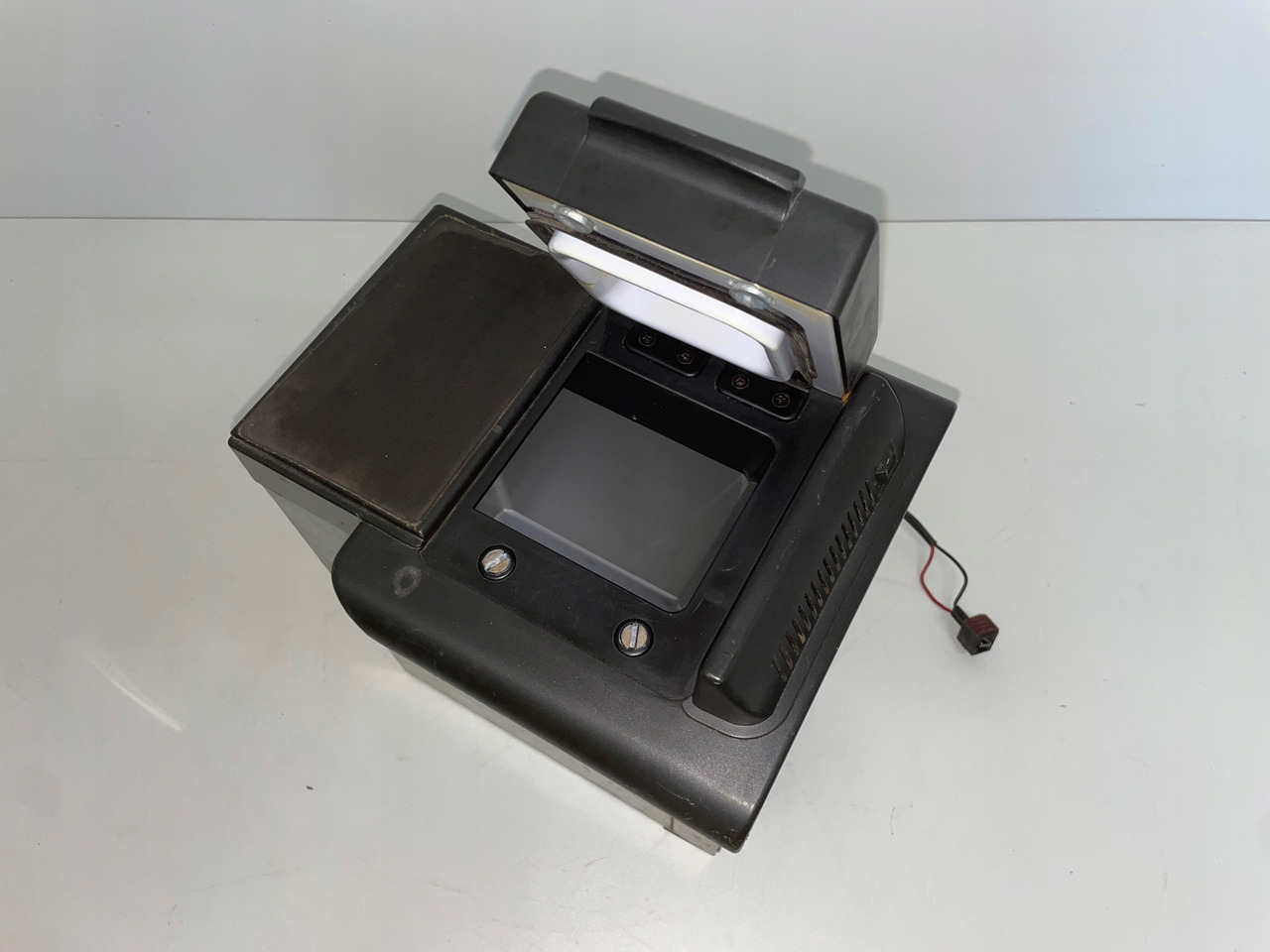 LODÓWKA CHŁODZIARKA RENAULT MAGNUM DXI 24V 6L 60W 5010309920 - Кабина и интерьер для Грузовиков: фото 2 LODÓWKA CHŁODZIARKA RENAULT MAGNUM DXI 24V 6L 60W 5010309920 - Кабина и интерьер для Грузовиков: фото 2