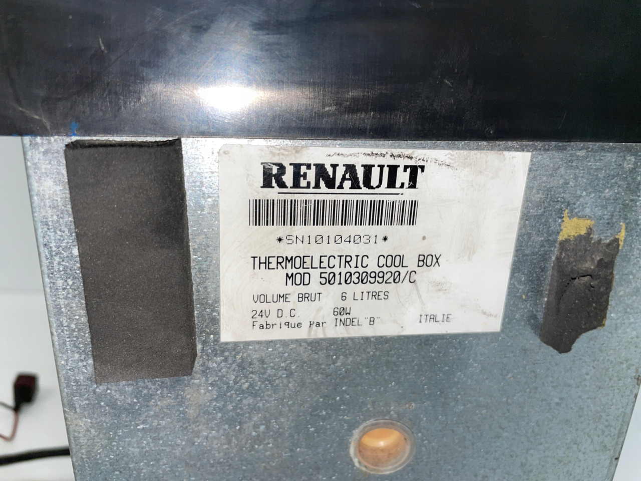 LODÓWKA CHŁODZIARKA RENAULT MAGNUM DXI 24V 6L 60W 5010309920 - Кабина и интерьер для Грузовиков: фото 5 LODÓWKA CHŁODZIARKA RENAULT MAGNUM DXI 24V 6L 60W 5010309920 - Кабина и интерьер для Грузовиков: фото 5