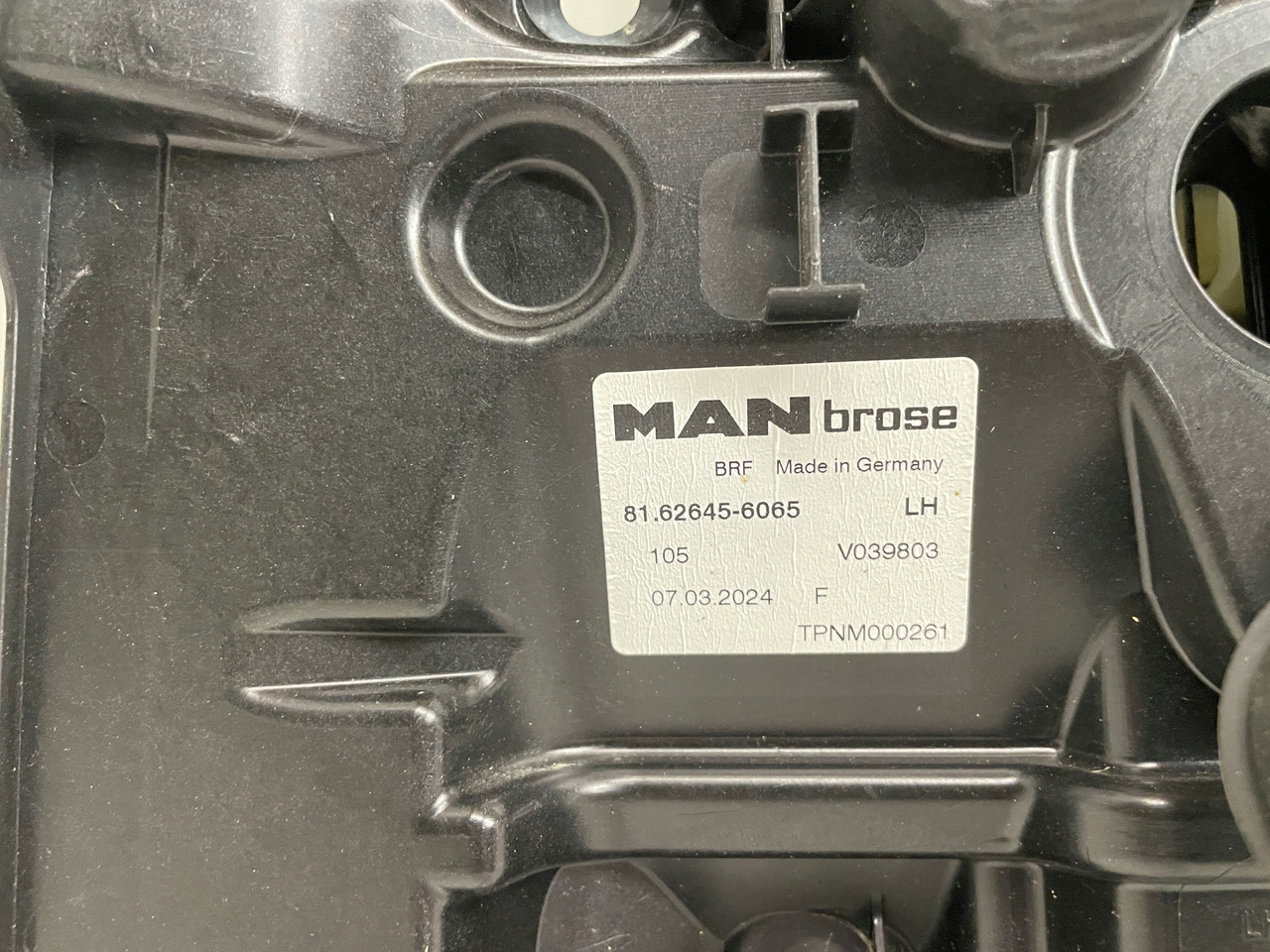 MECHANIZM PODNOSZENIA SZYB MAN TGS TGX TGL 3 TG3 81626456065 - Дверь и запчасти для Грузовиков: фото 3 MECHANIZM PODNOSZENIA SZYB MAN TGS TGX TGL 3 TG3 81626456065 - Дверь и запчасти для Грузовиков: фото 3