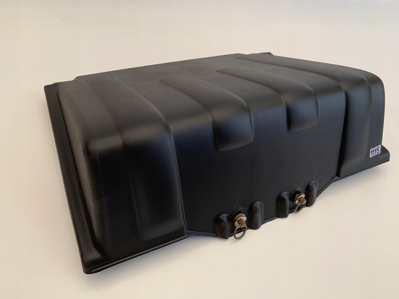 POKRYWA NA AKUMULATORY MAN TGA TGS TGX WĄSKA - Кабина и интерьер для Грузовиков: фото 1 POKRYWA NA AKUMULATORY MAN TGA TGS TGX WĄSKA - Кабина и интерьер для Грузовиков: фото 1