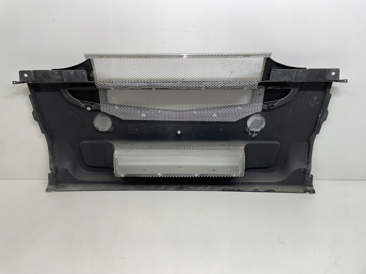 ŚRODEK ZDERZAK NAKŁADKA OSŁONA RENAULT MAGNUM DXI - Бампер для Грузовиков: фото 4 ŚRODEK ZDERZAK NAKŁADKA OSŁONA RENAULT MAGNUM DXI - Бампер для Грузовиков: фото 4