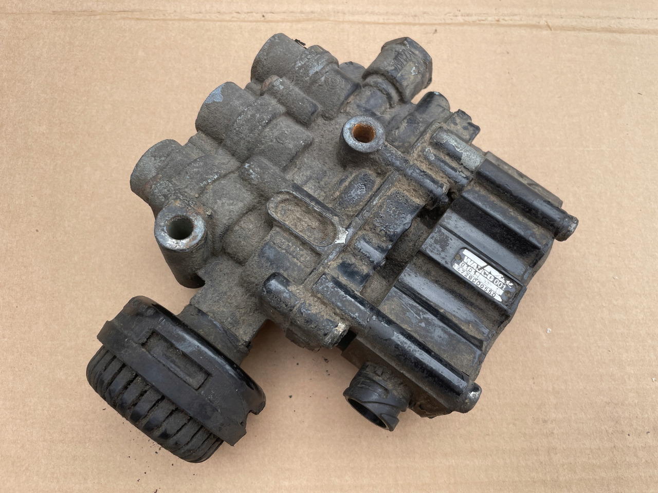 ZAWÓR PODUSZEK ECAS MAN TGA TGX TGS 4729000550 - Воздушная подвеска для Грузовиков: фото 2 ZAWÓR PODUSZEK ECAS MAN TGA TGX TGS 4729000550 - Воздушная подвеска для Грузовиков: фото 2