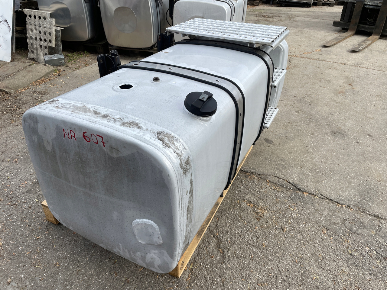 ZBIORNIK PALIWA MAN TGX TGS TGA 590 L 81122015663 - Топливный бак для Грузовиков: фото 2 ZBIORNIK PALIWA MAN TGX TGS TGA 590 L 81122015663 - Топливный бак для Грузовиков: фото 2