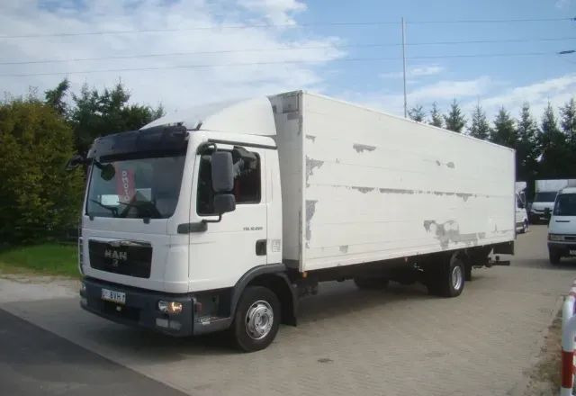 MAN TGL 12-220 8.10M KLIMA WINDA 2000KG - Грузовик с закрытым кузовом: фото 1 MAN TGL 12-220 8.10M KLIMA WINDA 2000KG - Грузовик с закрытым кузовом: фото 1