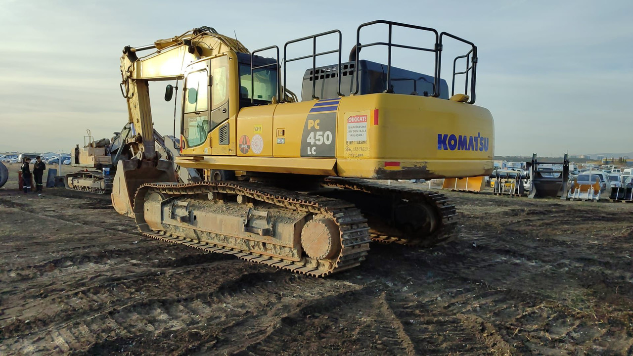KOMATSU PC450 - Гусеничный экскаватор: фото 1 KOMATSU PC450 - Гусеничный экскаватор: фото 1