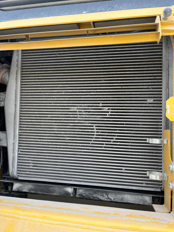 KOMATSU PC450 - Гусеничный экскаватор: фото 4 KOMATSU PC450 - Гусеничный экскаватор: фото 4