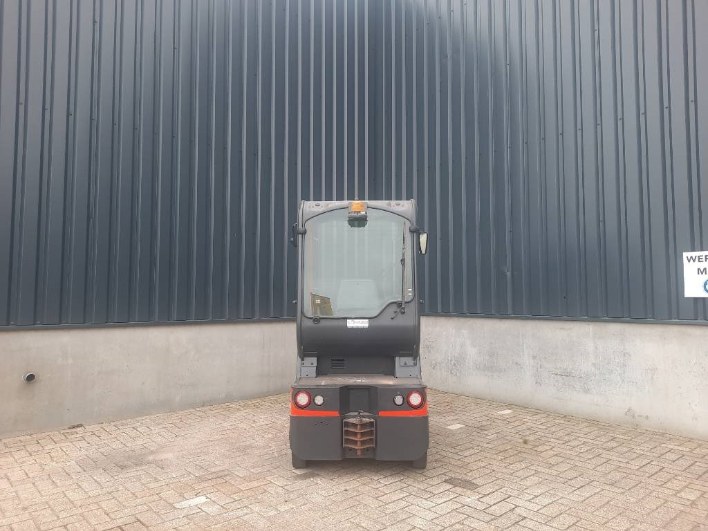 Linde P 60 - Складской тягач: фото 2 Linde P 60 - Складской тягач: фото 2