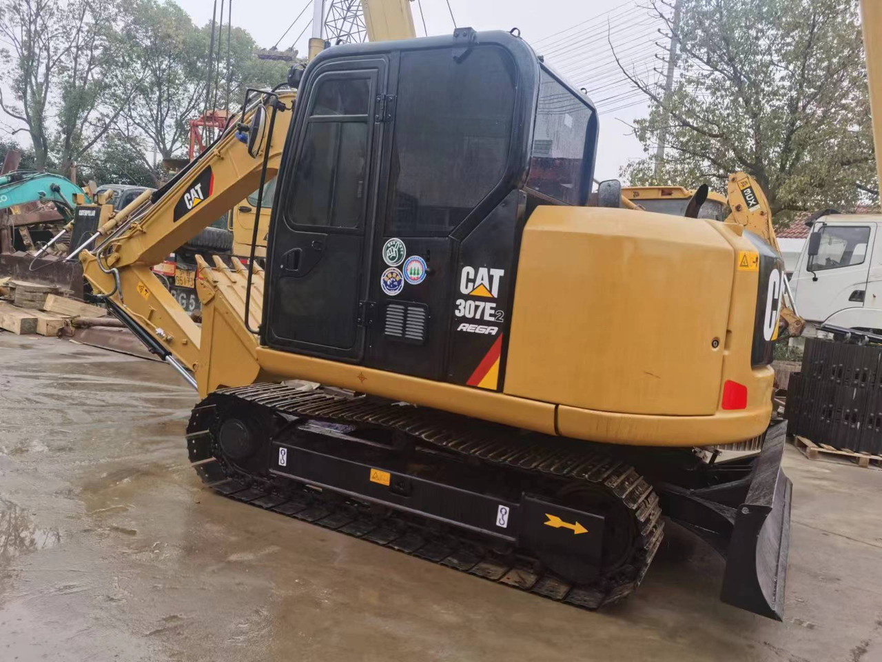 CATERPILLAR 307E2 With Blade - Мини-экскаватор: фото 1 CATERPILLAR 307E2 With Blade - Мини-экскаватор: фото 1