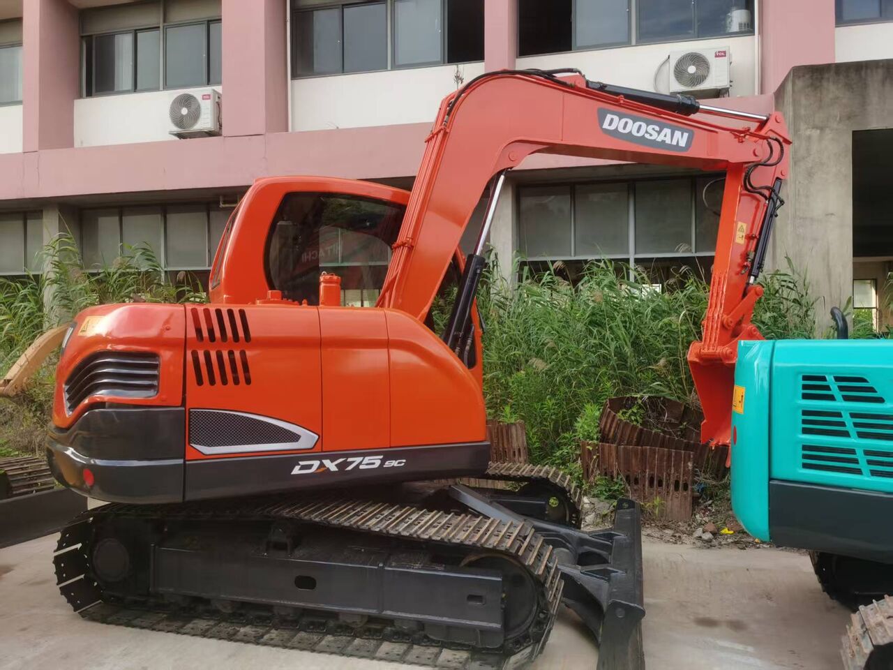 DOOSAN DX75 - Мини-экскаватор: фото 1 DOOSAN DX75 - Мини-экскаватор: фото 1