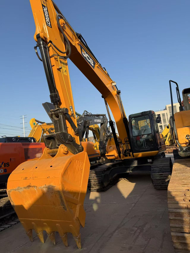 JCB JS220LC - Гусеничный экскаватор: фото 2 JCB JS220LC - Гусеничный экскаватор: фото 2