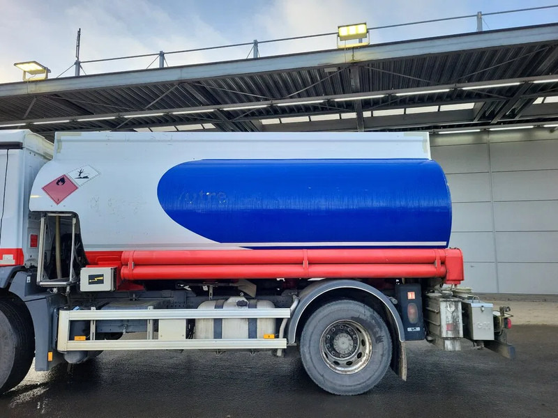 Mercedes-Benz Antos 1824 - Грузовик-цистерна: фото 3 Mercedes-Benz Antos 1824 - Грузовик-цистерна: фото 3