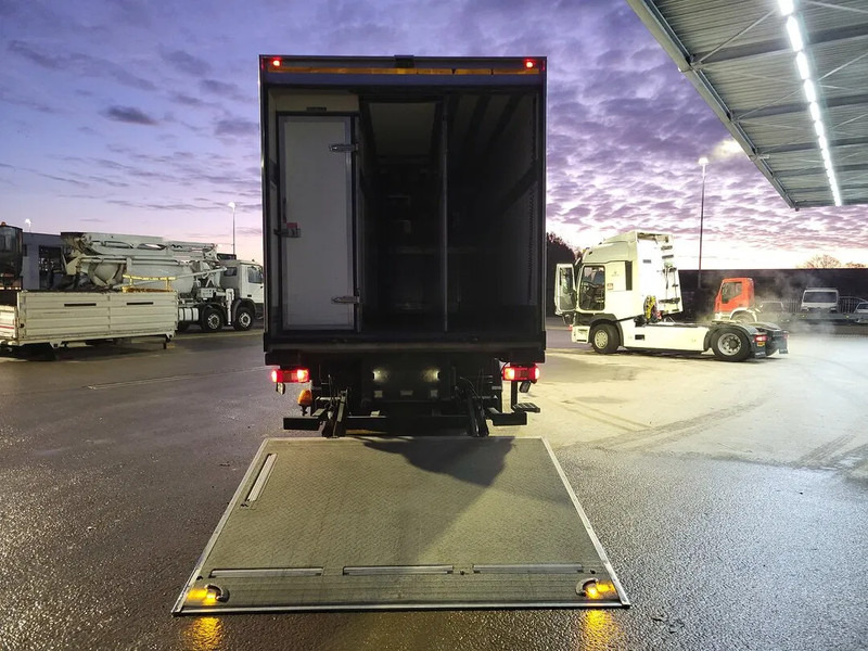 Volvo FM 330 Automatic Taillift Clima Cruise PTO LED Refrigerated Truck Euro6 2015 - Рефрижератор: фото 5 Volvo FM 330 Automatic Taillift Clima Cruise PTO LED Refrigerated Truck Euro6 2015 - Рефрижератор: фото 5