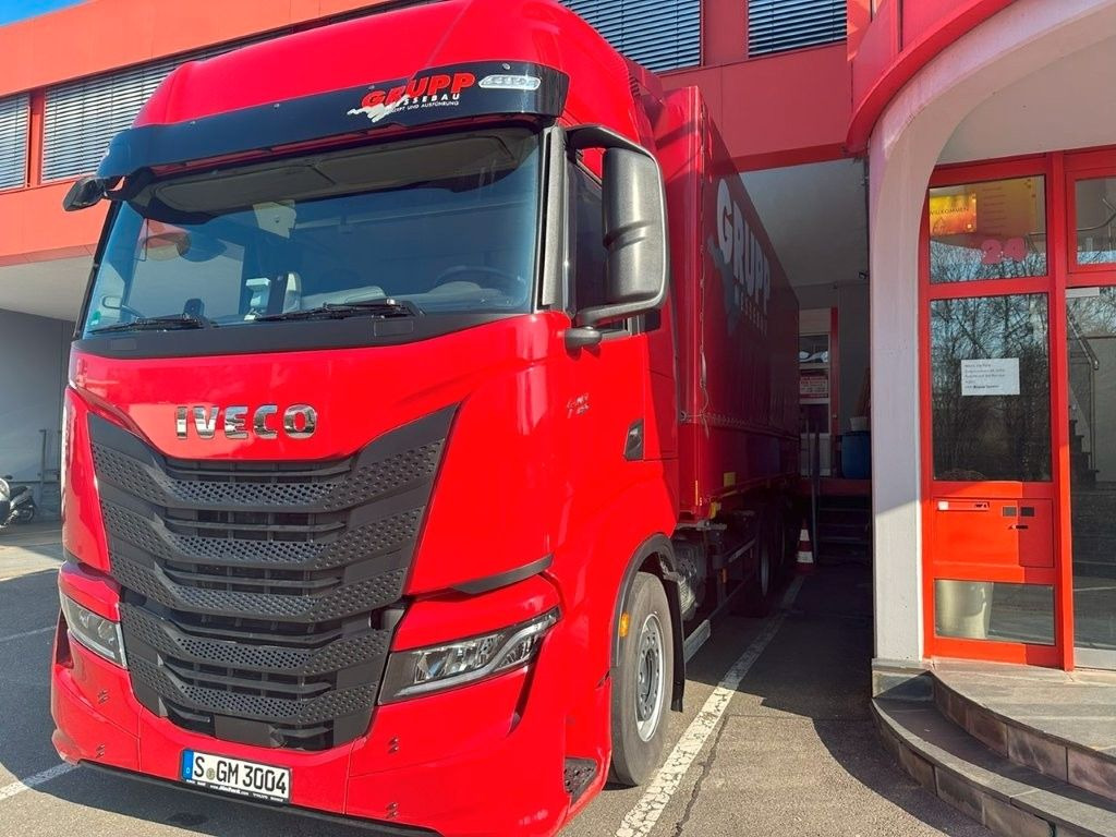 Iveco AS 260SY/FS CM - Грузовик-контейнеровоз/ Сменный кузов: фото 1 Iveco AS 260SY/FS CM - Грузовик-контейнеровоз/ Сменный кузов: фото 1