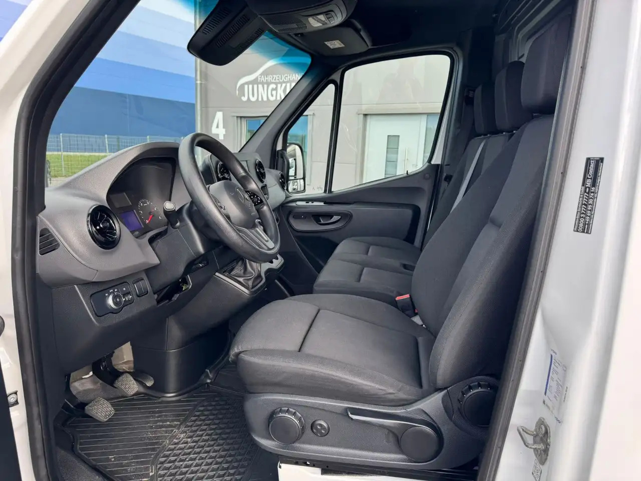 Mercedes-Benz Sprinter 317 CDI Lang Hoch Klima MBUX AHK - Цельнометаллический фургон: фото 4 Mercedes-Benz Sprinter 317 CDI Lang Hoch Klima MBUX AHK - Цельнометаллический фургон: фото 4