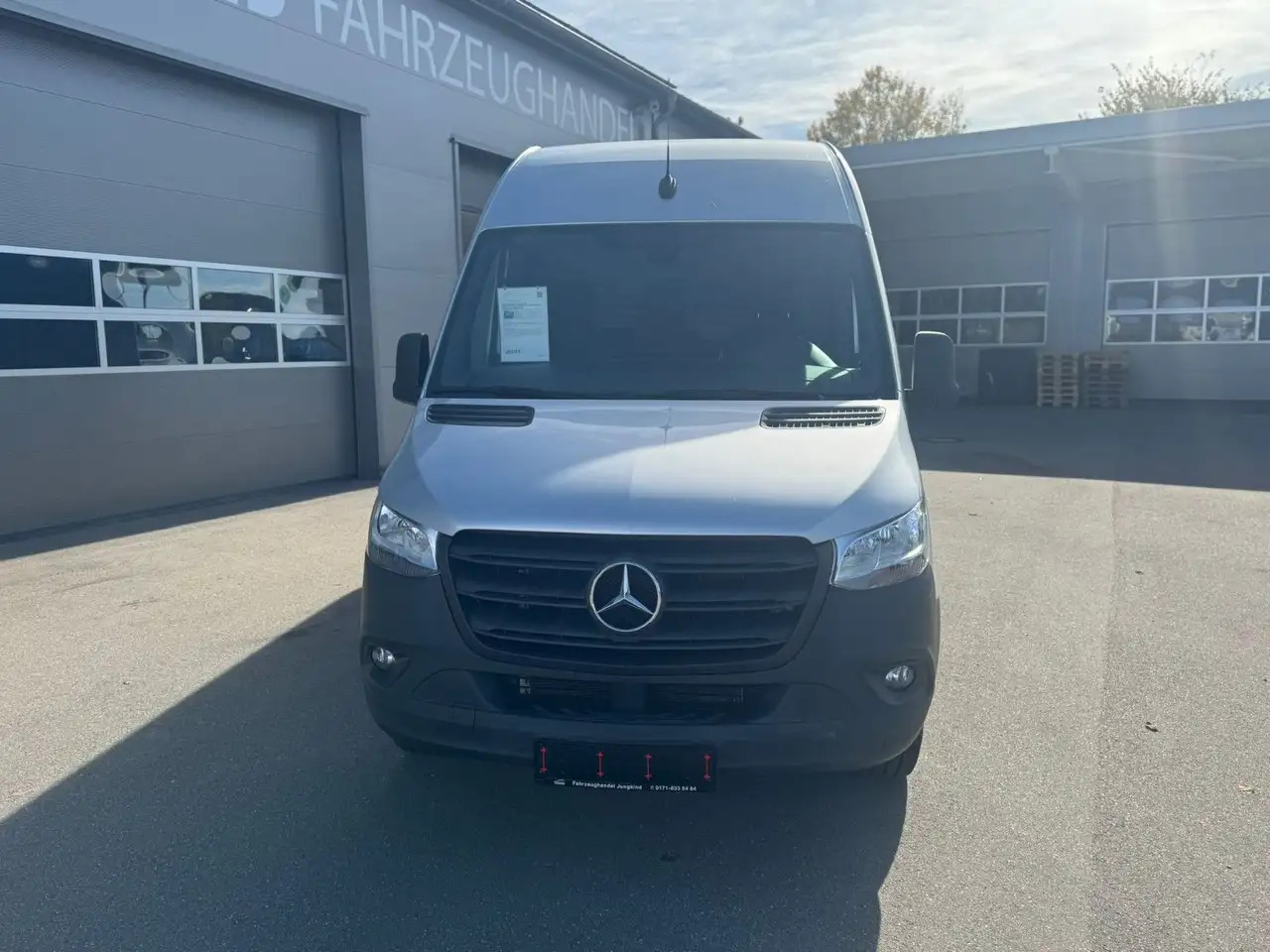 Mercedes-Benz Sprinter 317 CDI Maxi Lang Silber Klima MBUX AHK - Цельнометаллический фургон: фото 2 Mercedes-Benz Sprinter 317 CDI Maxi Lang Silber Klima MBUX AHK - Цельнометаллический фургон: фото 2