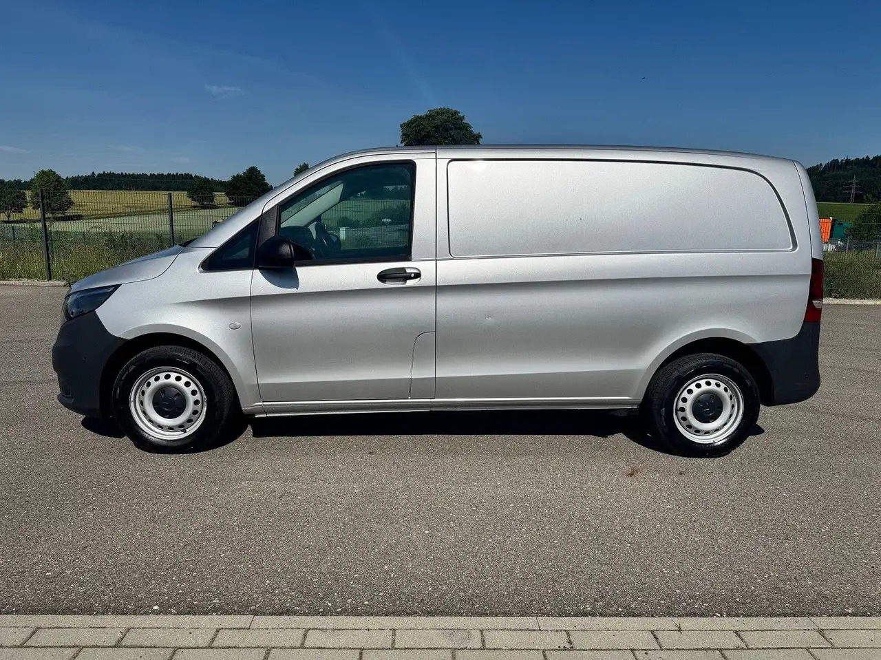 Mercedes-Benz Vito 114 CDI Kompakt Silber Bott - Цельнометаллический фургон: фото 3 Mercedes-Benz Vito 114 CDI Kompakt Silber Bott - Цельнометаллический фургон: фото 3