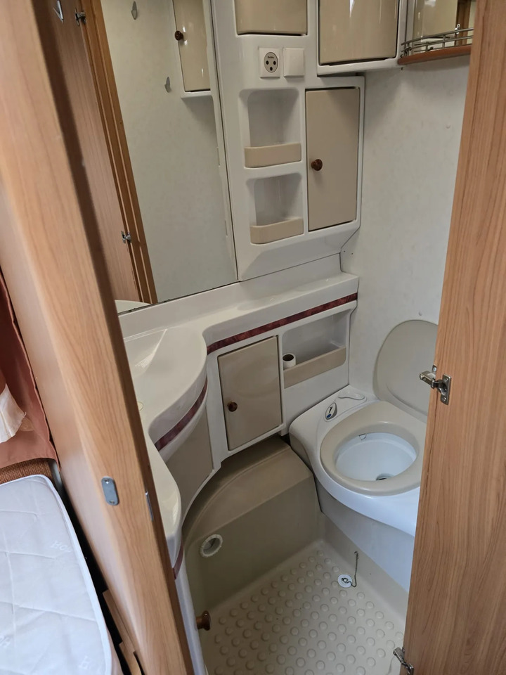 Прицеп дача Wohnwagen Hobby De Luxe 460 LU: фото 12