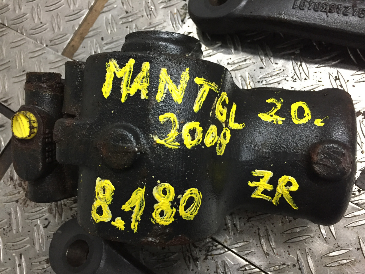 Gebrauchtes Lenkgetriebe MAN TGL, 8.180, Artikel - Nr.: 81.9999 - 9999 - Рулевой механизм для Грузовиков: фото 1 Gebrauchtes Lenkgetriebe MAN TGL, 8.180, Artikel - Nr.: 81.9999 - 9999 - Рулевой механизм для Грузовиков: фото 1