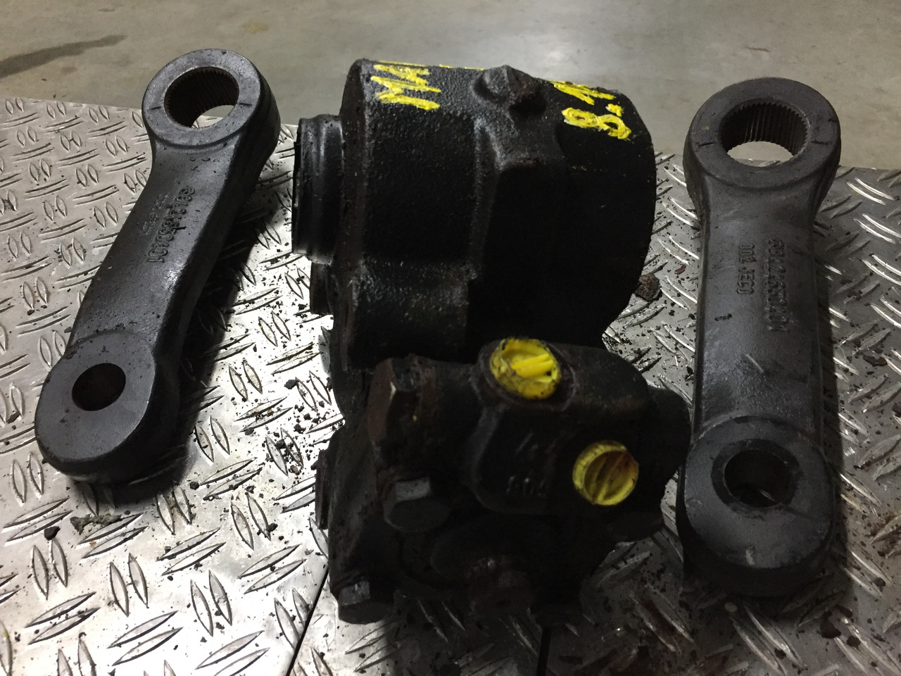 Gebrauchtes Lenkgetriebe MAN TGL, 8.180, Artikel - Nr.: 81.9999 - 9999 - Рулевой механизм для Грузовиков: фото 3 Gebrauchtes Lenkgetriebe MAN TGL, 8.180, Artikel - Nr.: 81.9999 - 9999 - Рулевой механизм для Грузовиков: фото 3