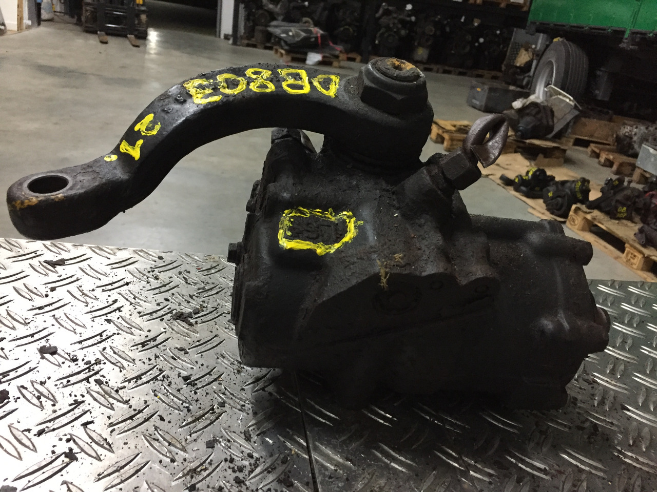 Gebrauchtes Lenkgetriebe MB 808, Typ LS 3, Artikel - Nr.: A 999 999 99 99 - Рулевой механизм для Грузовиков: фото 2 Gebrauchtes Lenkgetriebe MB 808, Typ LS 3, Artikel - Nr.: A 999 999 99 99 - Рулевой механизм для Грузовиков: фото 2