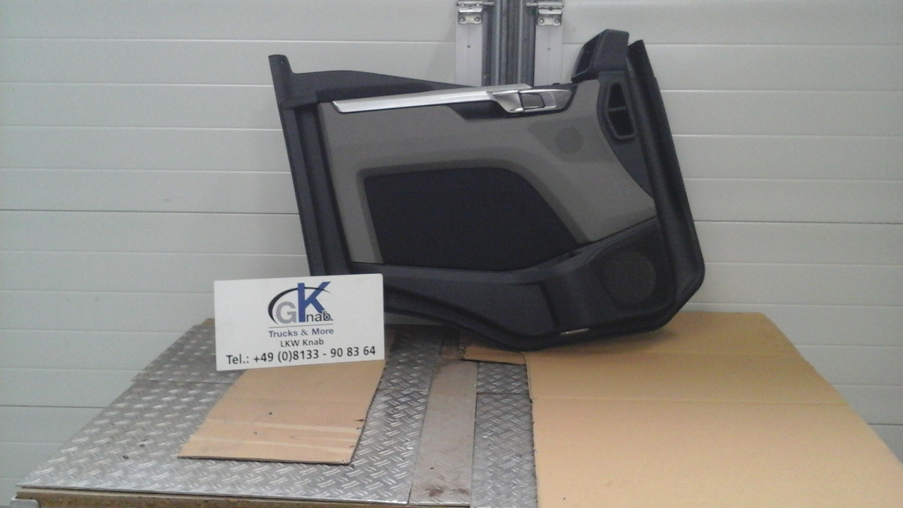 Neuwertige Türverkleidung rechts MAN TGM / TG3 Artikel - Nr.: 81.62630 - 3611 - Дверь и запчасти для Грузовиков: фото 2 Neuwertige Türverkleidung rechts MAN TGM / TG3 Artikel - Nr.: 81.62630 - 3611 - Дверь и запчасти для Грузовиков: фото 2