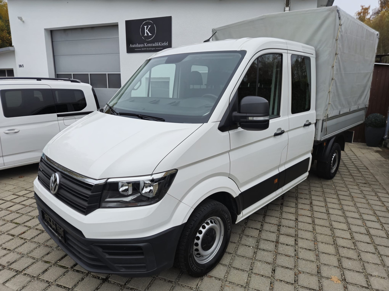 VOLKSWAGEN Crafter Pritsche 35 DOKA mittellang 4MOTION - Тентованный фургон: фото 1 VOLKSWAGEN Crafter Pritsche 35 DOKA mittellang 4MOTION - Тентованный фургон: фото 1