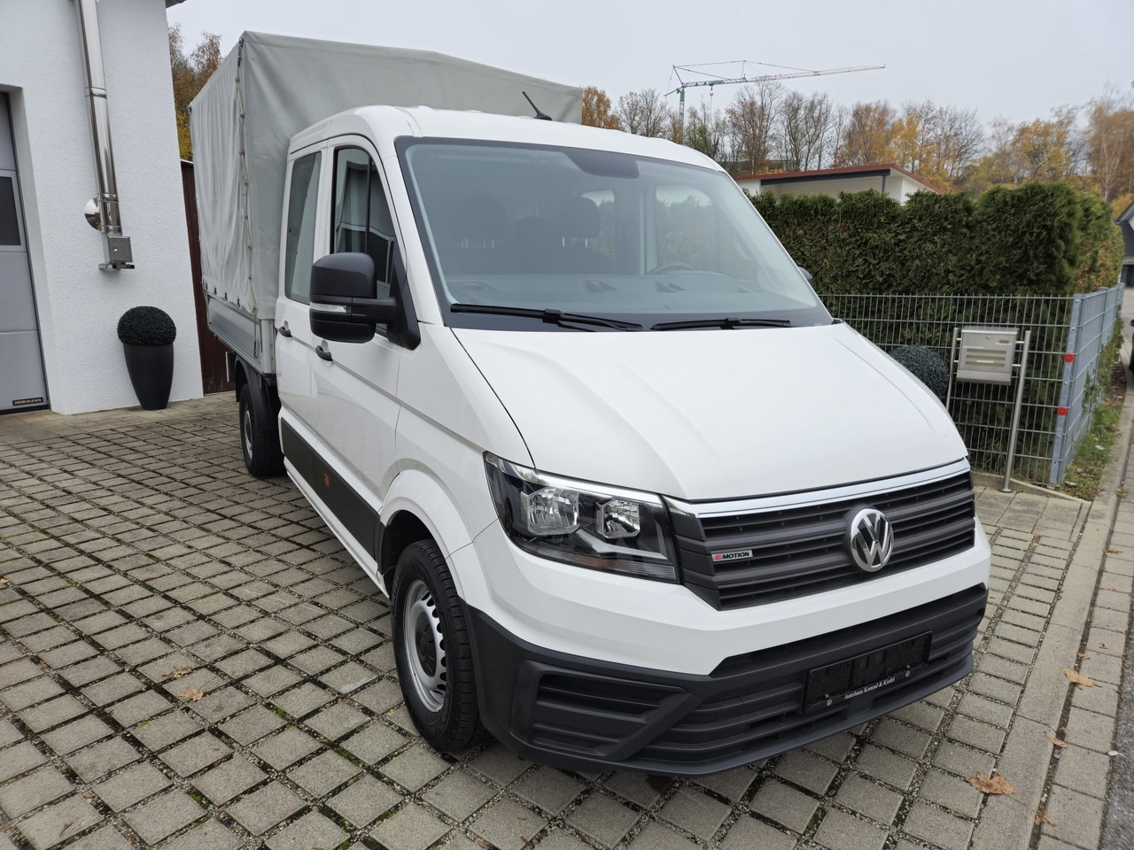 VOLKSWAGEN Crafter Pritsche 35 DOKA mittellang 4MOTION - Тентованный фургон: фото 2 VOLKSWAGEN Crafter Pritsche 35 DOKA mittellang 4MOTION - Тентованный фургон: фото 2