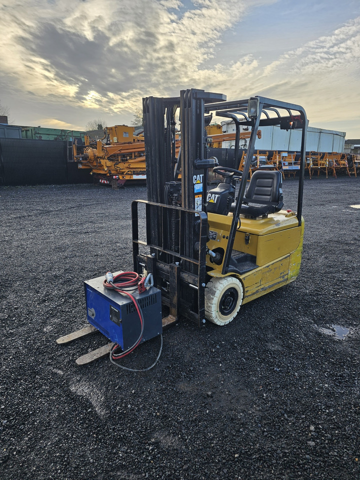 CATERPILLAR EP15 KRT - Электропогрузчик: фото 2 CATERPILLAR EP15 KRT - Электропогрузчик: фото 2