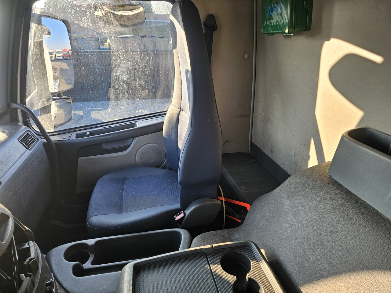 Грузовик-шасси VOLVO FM400: фото 9