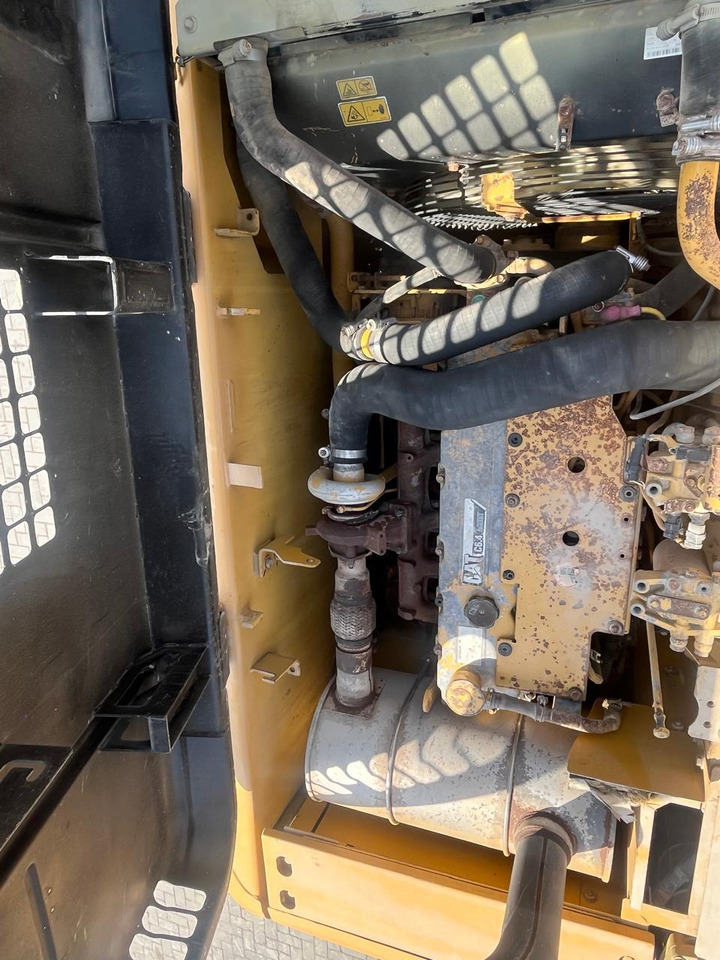 CATERPILLAR 323DL - Гусеничный экскаватор: фото 2 CATERPILLAR 323DL - Гусеничный экскаватор: фото 2