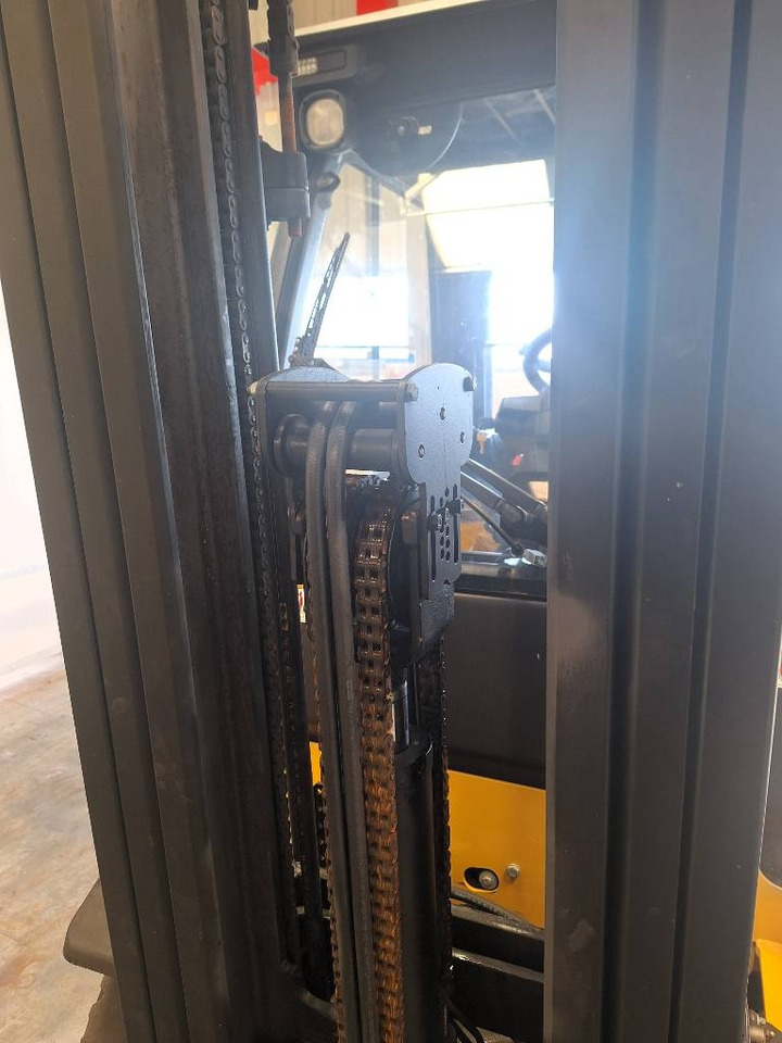 Дизельный погрузчик Yale GDP 25 VX: фото 8 Дизельный погрузчик Yale GDP 25 VX: фото 8