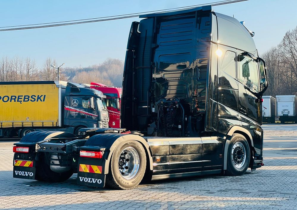 Volvo FH 500 / EURO 6 / RETARDER / 12/2022 / ACC / CAŁE NA PODUCHACH / KLIMA POSTOJOWA / NAVIGACJA / - Тягач: фото 3 Volvo FH 500 / EURO 6 / RETARDER / 12/2022 / ACC / CAŁE NA PODUCHACH / KLIMA POSTOJOWA / NAVIGACJA / - Тягач: фото 3