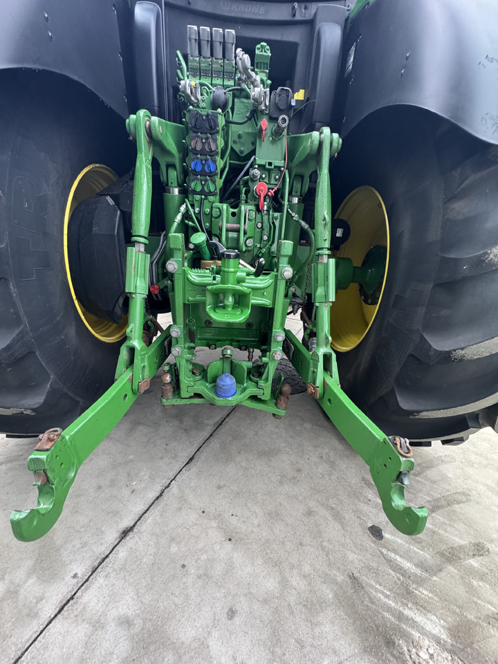 John Deere 6175 R - Трактор: фото 3 John Deere 6175 R - Трактор: фото 3