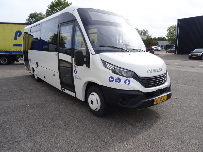 Iveco Rosero First - 24 Seats EURO 6 - Пригородный автобус: фото 1 Iveco Rosero First - 24 Seats EURO 6 - Пригородный автобус: фото 1