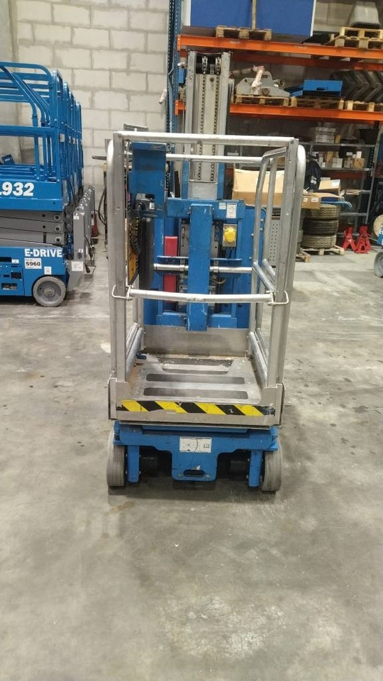 Genie GR 20 - Вертикальный мачтовый подъемник: фото 2 Genie GR 20 - Вертикальный мачтовый подъемник: фото 2