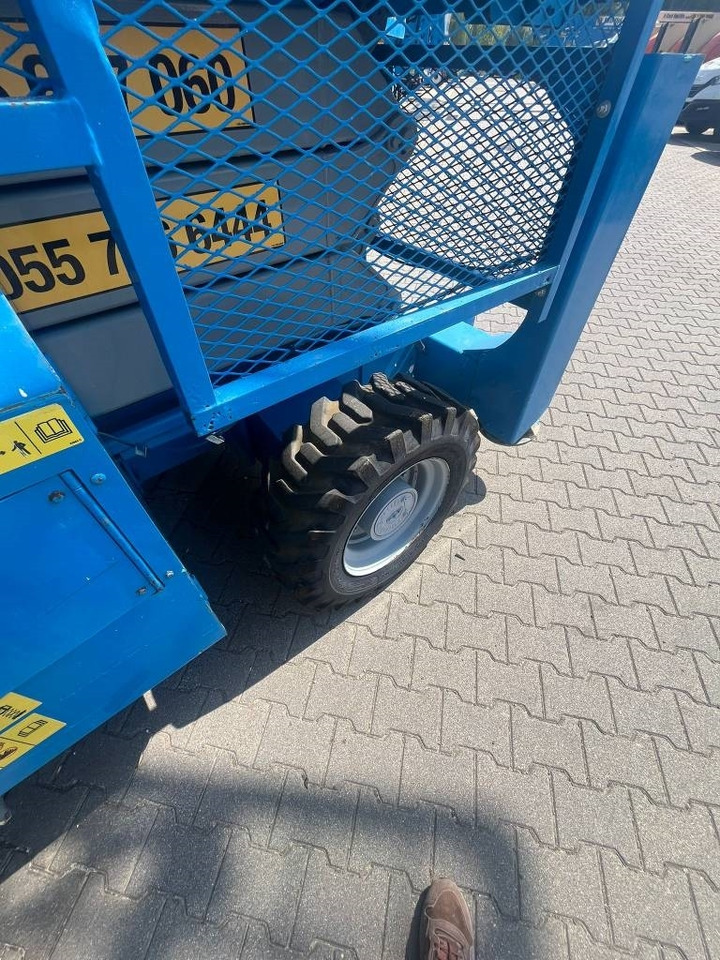 Genie GS 3384 RT - Ножничный подъемник: фото 4 Genie GS 3384 RT - Ножничный подъемник: фото 4