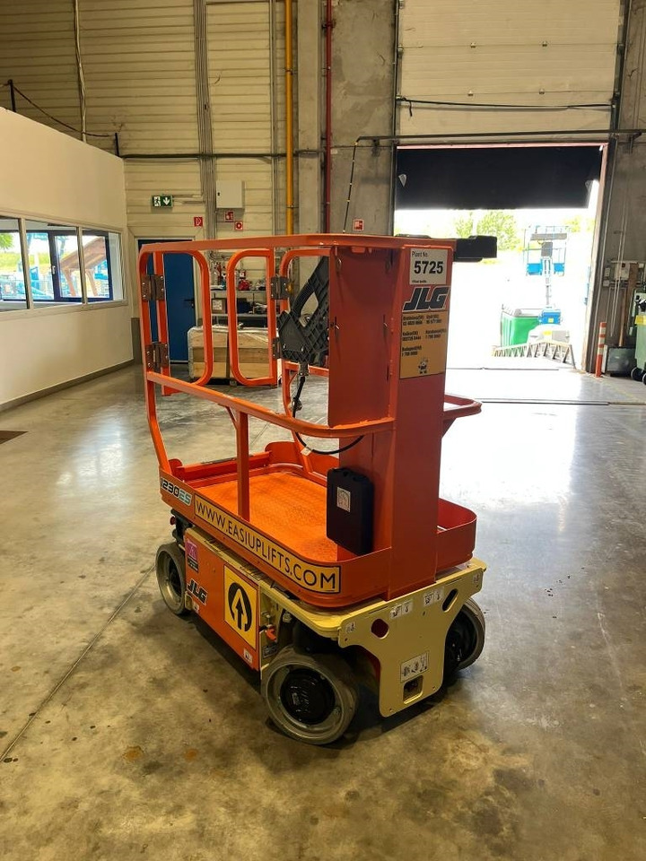 JLG 1230 ES - Вертикальный мачтовый подъемник: фото 4 JLG 1230 ES - Вертикальный мачтовый подъемник: фото 4