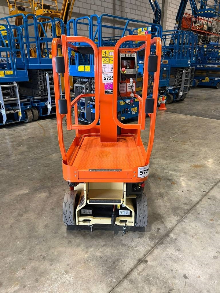 JLG 1230 ES - Вертикальный мачтовый подъемник: фото 3 JLG 1230 ES - Вертикальный мачтовый подъемник: фото 3