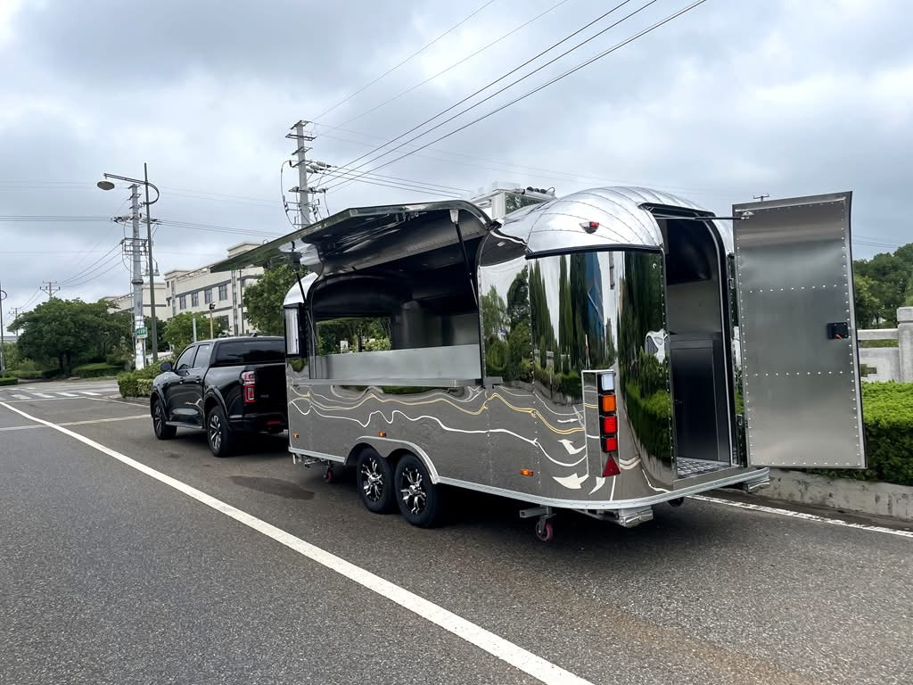 EU Standard air Stream Food Trailer Fully Equipped Food Truck Gas Food Cart Food 03 - Торговый прицеп: фото 3 EU Standard air Stream Food Trailer Fully Equipped Food Truck Gas Food Cart Food 03 - Торговый прицеп: фото 3