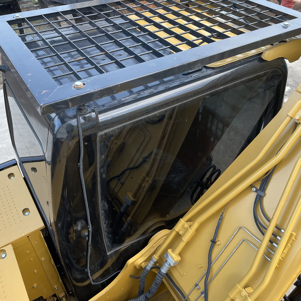 CATERPILLAR CAT 320d2 - Гусеничный экскаватор: фото 4 CATERPILLAR CAT 320d2 - Гусеничный экскаватор: фото 4