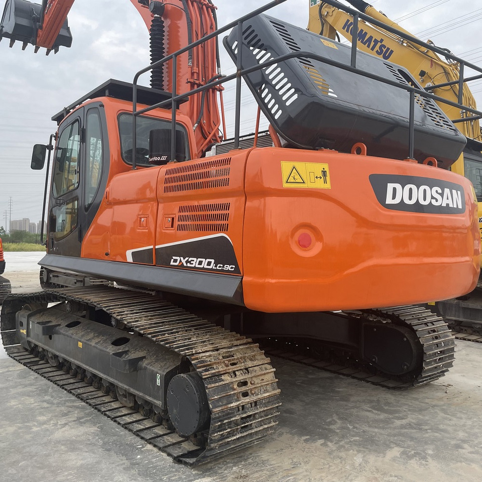 DOOSAN DX300 - Гусеничный экскаватор: фото 1 DOOSAN DX300 - Гусеничный экскаватор: фото 1