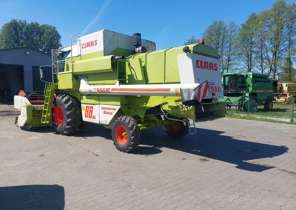 Claas Dominator 88SL - Зерноуборочный комбайн: фото 4 Claas Dominator 88SL - Зерноуборочный комбайн: фото 4