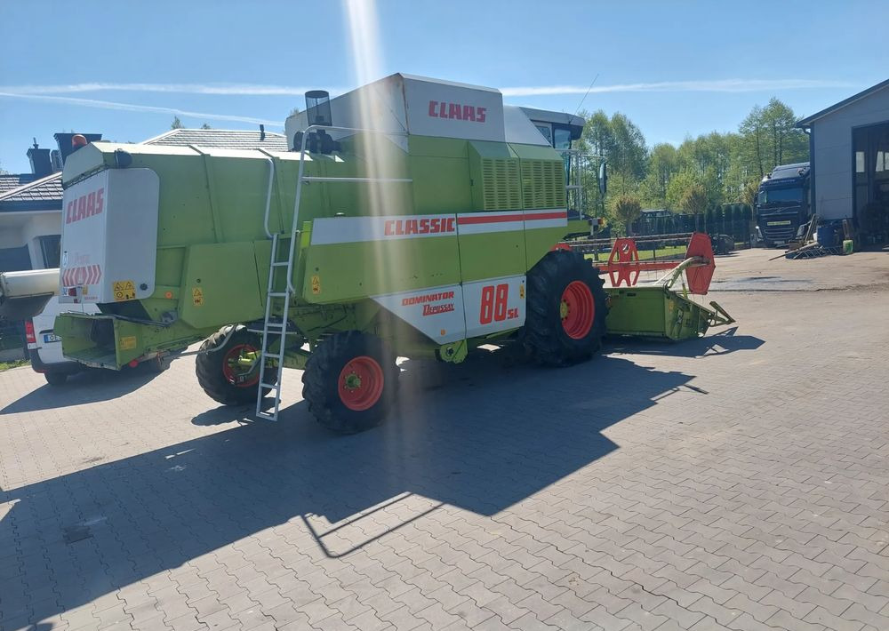 Claas Dominator 88SL - Зерноуборочный комбайн: фото 3 Claas Dominator 88SL - Зерноуборочный комбайн: фото 3