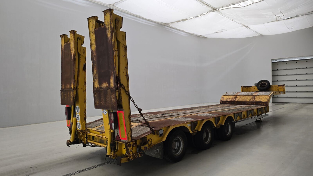 Kaiser DMC - Низкорамный полуприцеп: фото 3 Kaiser DMC - Низкорамный полуприцеп: фото 3