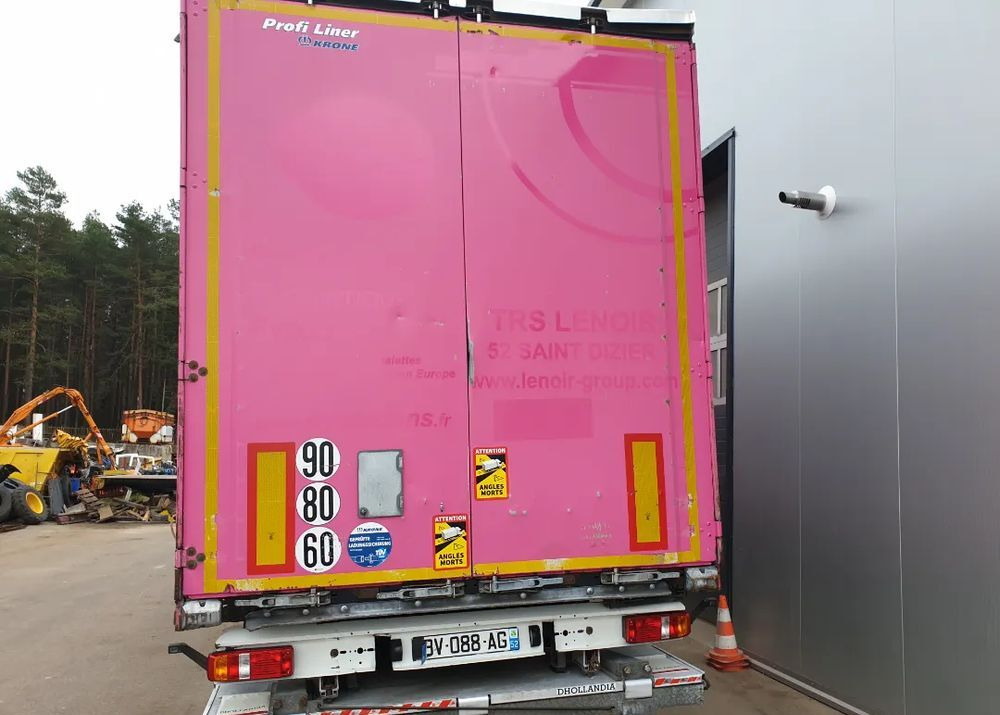 Krone - Тентованный полуприцеп: фото 3 Krone - Тентованный полуприцеп: фото 3