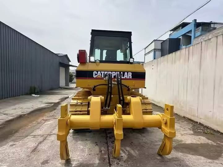 CAT D 6 R - Бульдозер: фото 4 CAT D 6 R - Бульдозер: фото 4