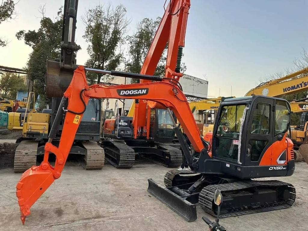Doosan DX 60-9C - Мини-экскаватор: фото 1 Doosan DX 60-9C - Мини-экскаватор: фото 1