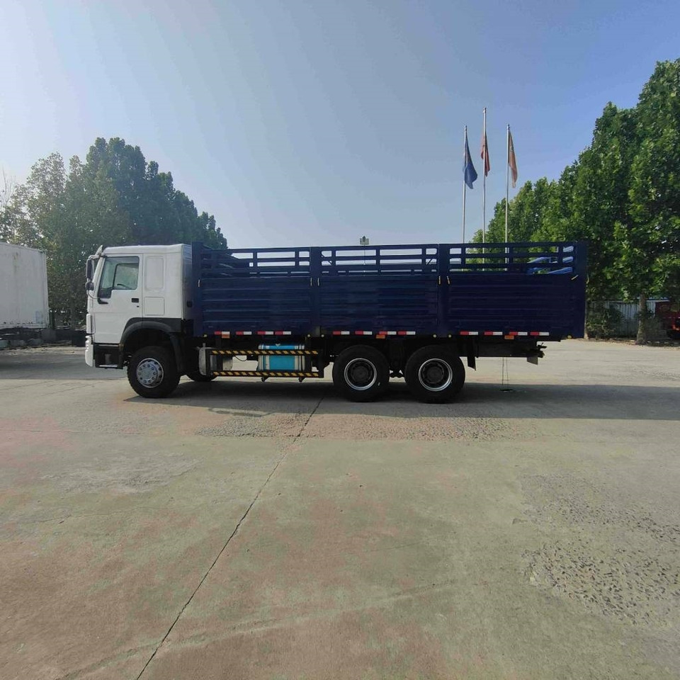 Howo 371 - Грузовик бортовой/ Платформа: фото 2 Howo 371 - Грузовик бортовой/ Платформа: фото 2