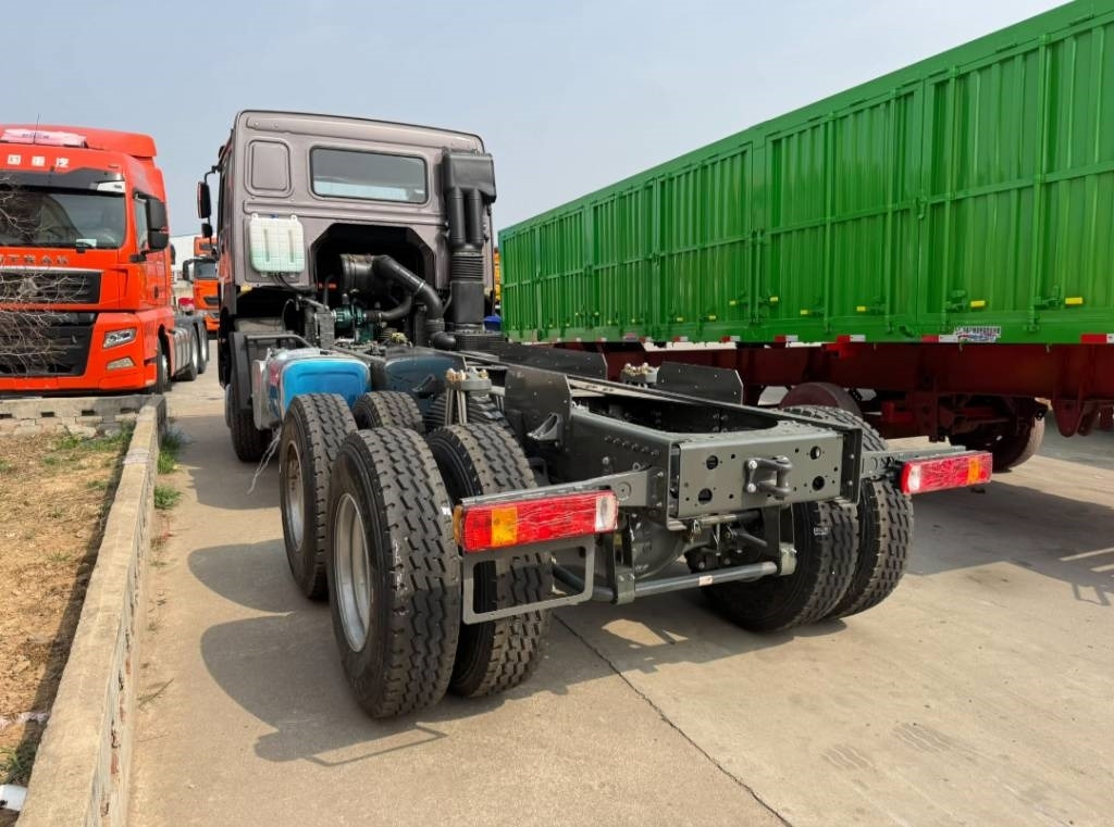 Howo 371 - Грузовик-шасси: фото 5 Howo 371 - Грузовик-шасси: фото 5