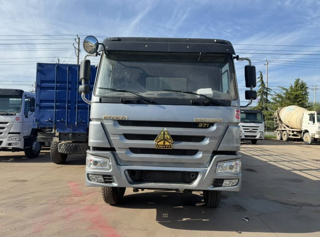 Howo 371 - Грузовик бортовой/ Платформа: фото 2 Howo 371 - Грузовик бортовой/ Платформа: фото 2